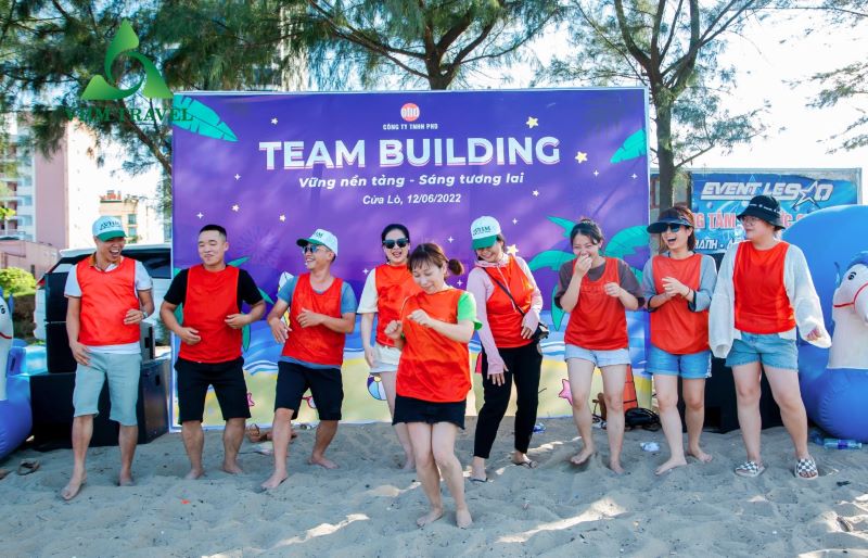 Mẫu backdrop team building