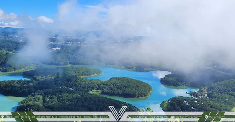 Hồ Tuyền Lâm là nơi quy tụ đầy đủ yếu tố thiên nhiên đất trời giao hòa
