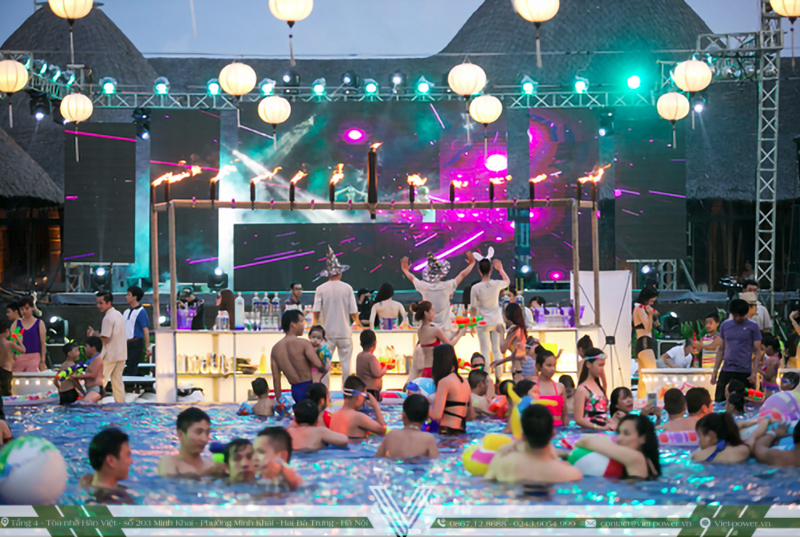 Chủ đề year end party - Pool Party