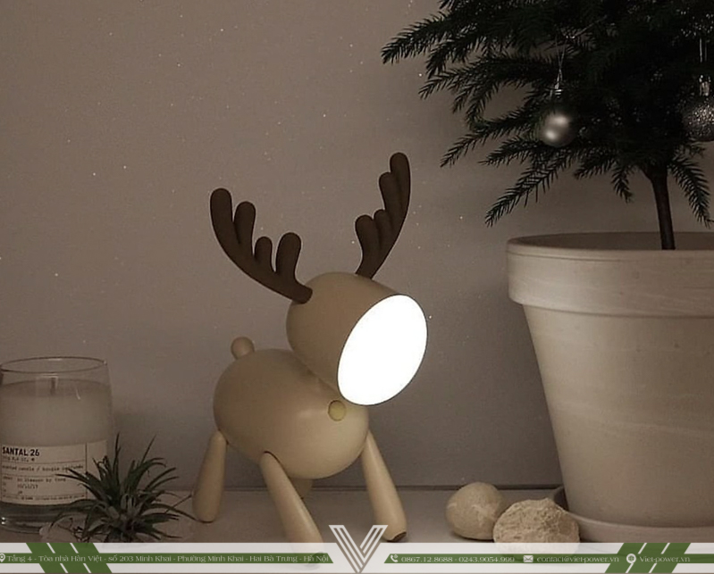 Đèn ngủ tuần lộc thích hợp làm quà tặng giáng sinh cho khách hàng